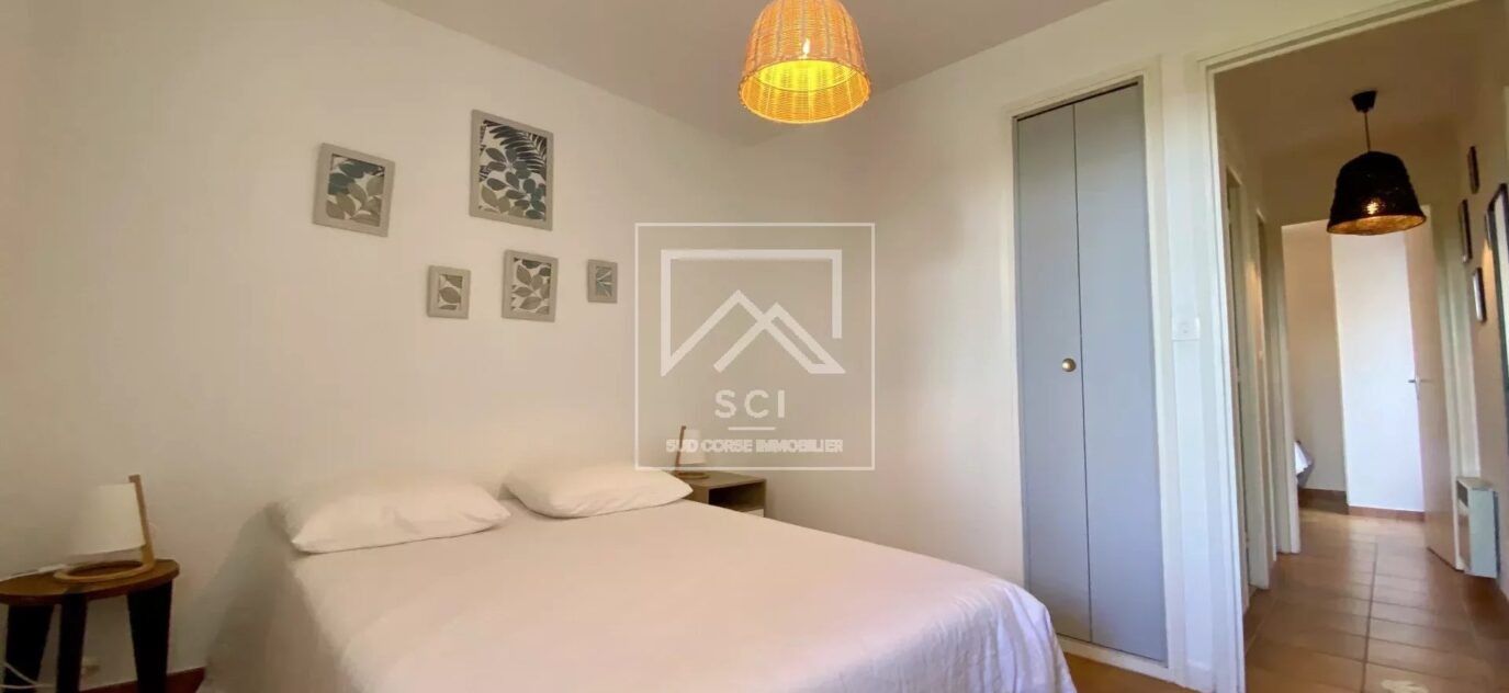 Appartement 2 chambres, vue mer, plage à pied, Santa Giulia – 3 pièces – 2 chambres – 14 voyageurs – 47 m²