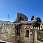 Roquebrune-Cap-Martin à vendre magnifique duplex au coeur du village médiéval. – 4 pièces – 3 chambres – NR voyageurs – 110 m²