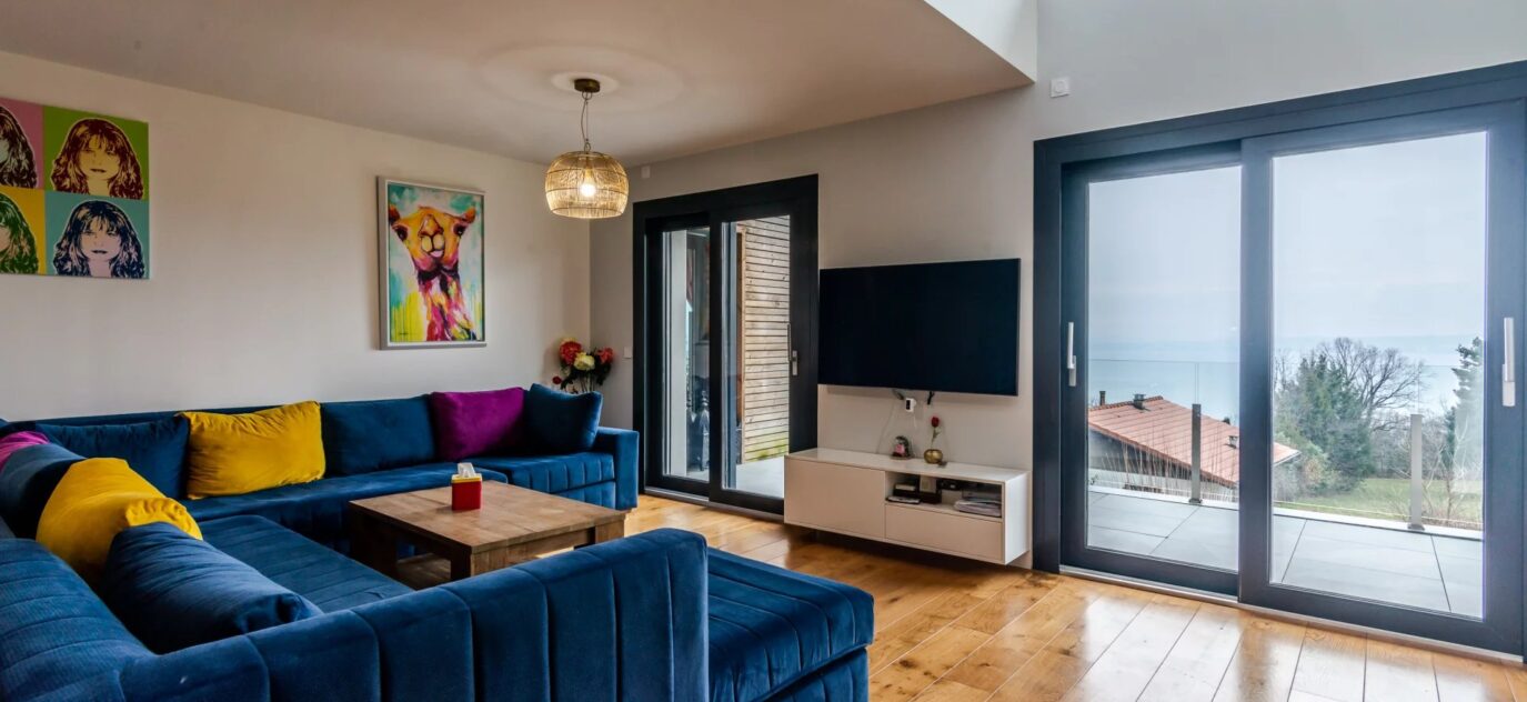 Prestigieuse villa contemporaine – 8 pièces – 5 chambres – NR voyageurs – 230 m²