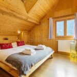 Chalet La Forêt Enchantée  – Chamonix – Location saisonnière – 6 pièces – NR chambres – 4 voyageurs – 200 m²