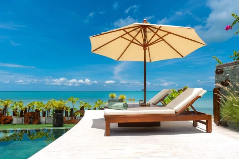 Villa de luxe  en bord de mer située à Plai Laem – 6 pièces – 5 chambres – 800 m²