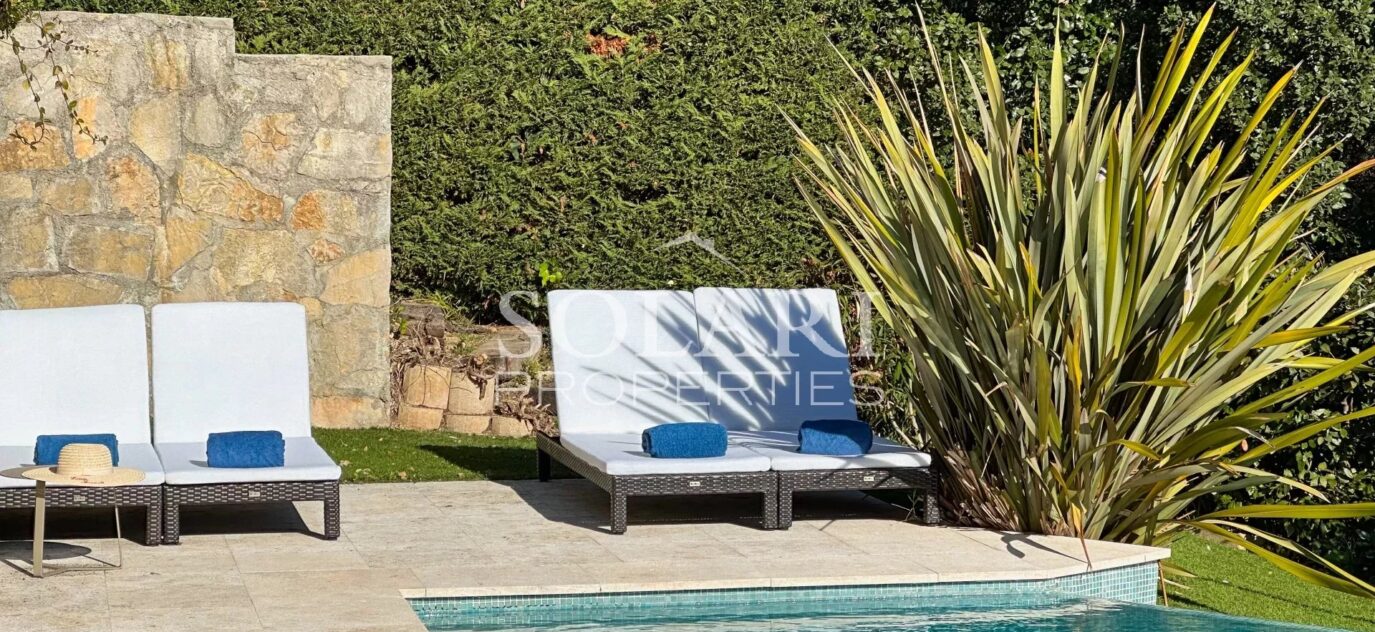 Élégant Mas provençal avec piscine pour 10 personnes – 5 chambres – 1 voyageur – 240 m²