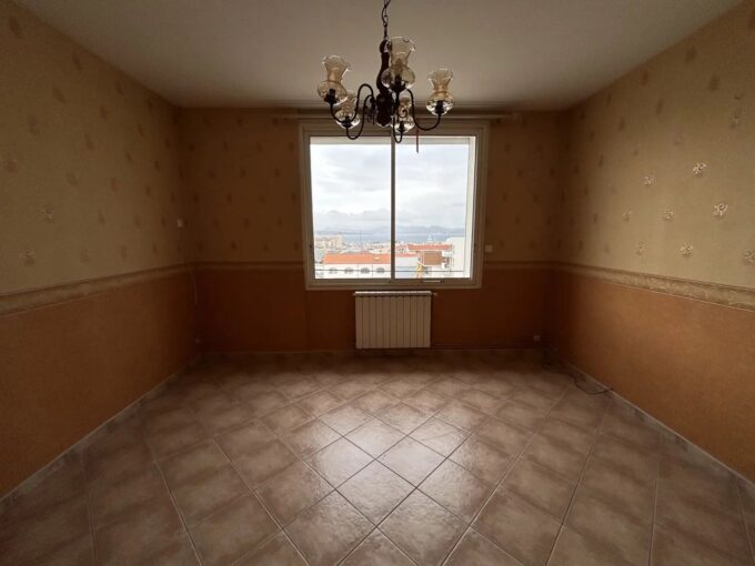 Appartement 2 chambres et vue mer à vendre à La Ciotat – 3 pièces – 2 chambres – NR voyageurs – 64.5 m²