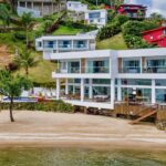 Magnifique propriété Pieds dans l eau à Angra dos Reis – NR pièces – NR chambres