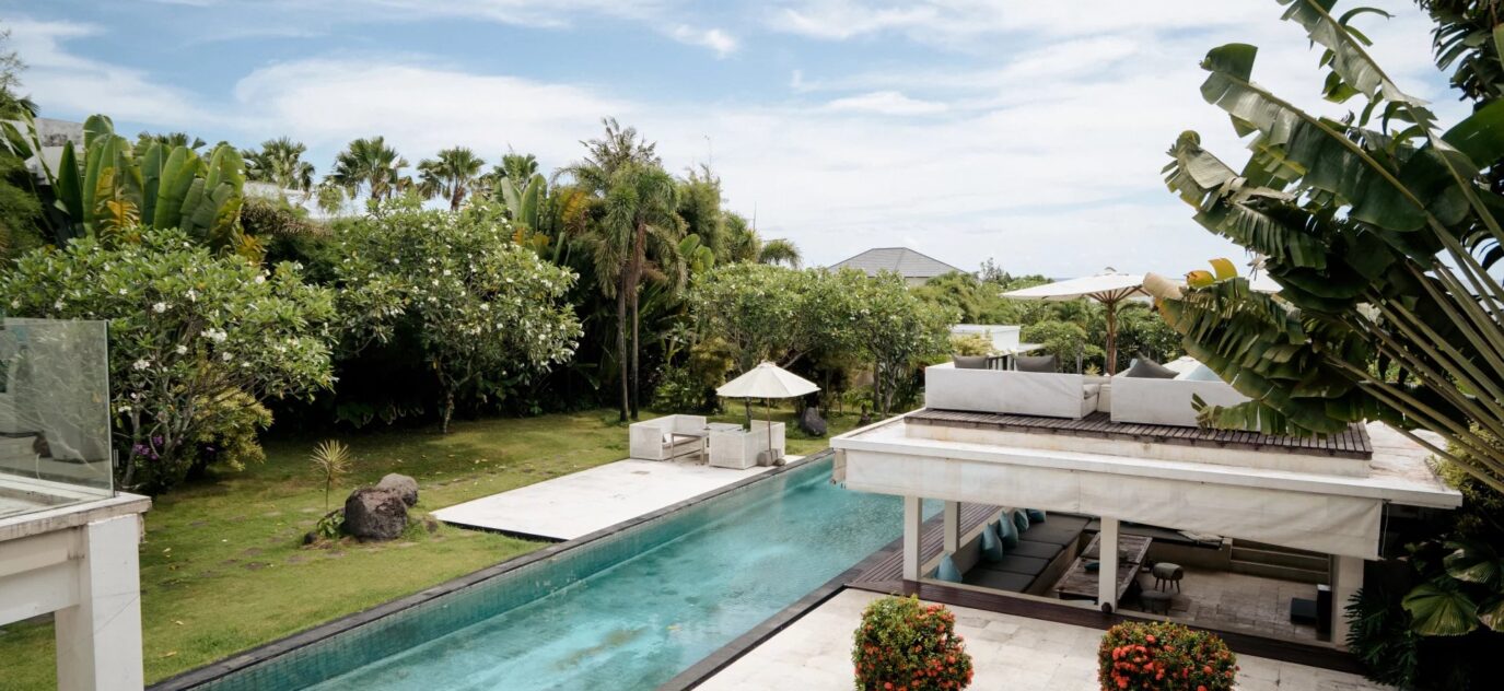 Une maison de plage spectaculaire à Bali – 7 pièces – 5 chambres – 22 voyageurs – 900 m²