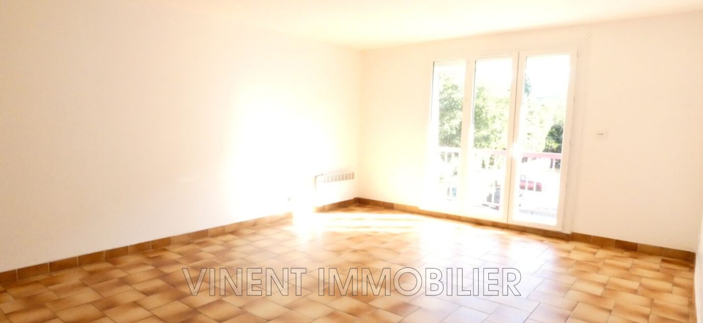 location appartement 3 Pièce(s) – 3 pièces – 2 chambres – NR voyageurs – 69.00 m²