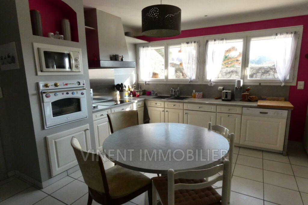 vente maison 8 Pièce(s) – 8 pièces – 5 chambres – NR voyageurs – 152.00 m²