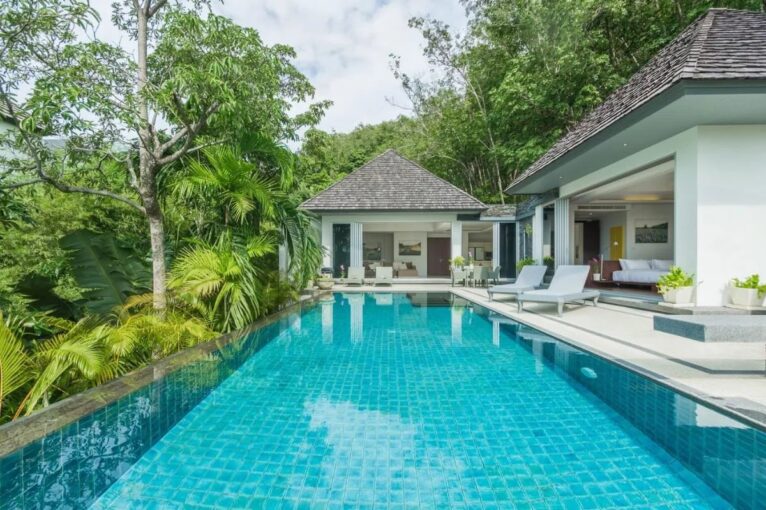 Splendide villa qui offre une vue imprenable sur l’océan – 6 pièces – 5 chambres – 1000 m²