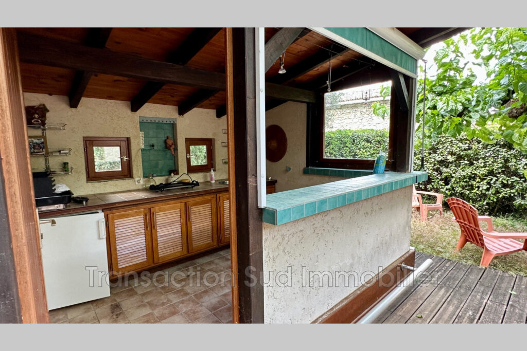 vente maison de village 5 Pièce(s) – 5 pièces – 4 chambres – NR voyageurs – 125.00 m²