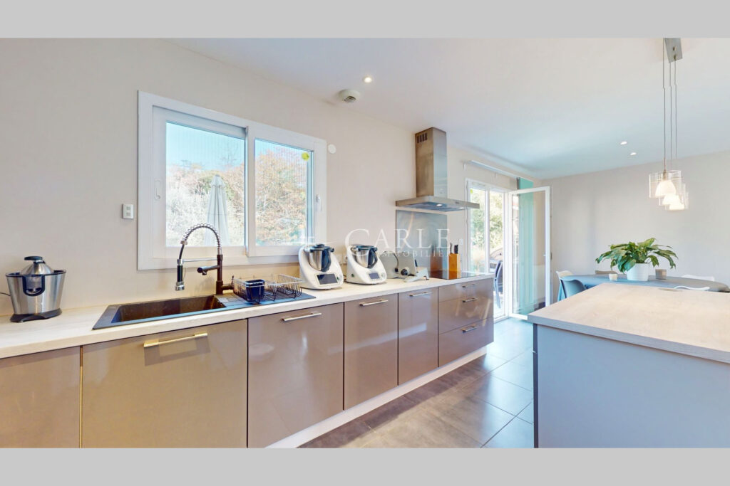 Maison familiale de 97 m² – 4 pièces – 3 chambres – 96.83 m²