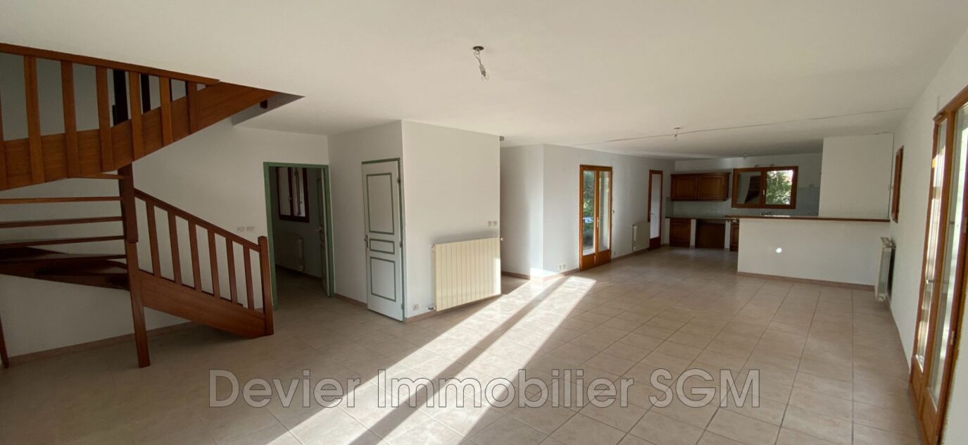 vente villa 4 Pièce(s) – 4 pièces – 3 chambres – NR voyageurs – 110.00 m²
