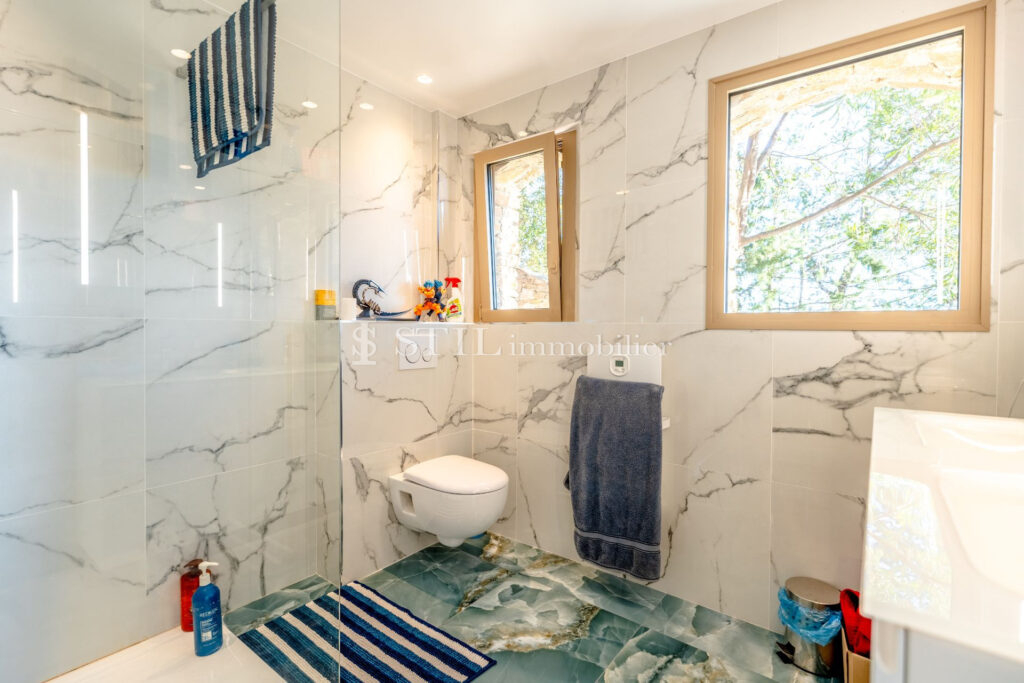 vente villa 4 Pièce(s) – 6 pièces – 4 chambres – 350.00 m²