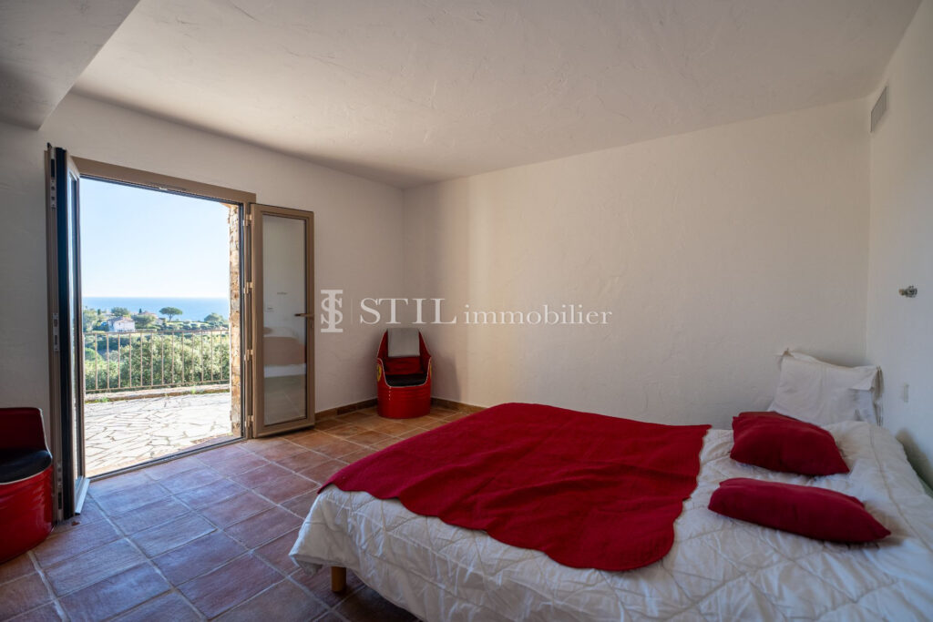 vente villa 4 Pièce(s) – 6 pièces – 4 chambres – 350.00 m²