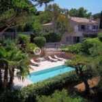 Villa 5 chambres à mi-chemin entre le Saint-Tropez et les plag – 6 pièces – 5 chambres – 200.00 m²