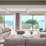 Bijou de la Côte d’Azur surplombant la baie de Monaco – 16 pièces – 6 chambres – 8 voyageurs – 600 m²