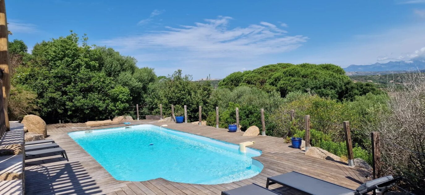Villa d’exception – Vue mer – Piscine – Bonifacio/Sant’ Amanza – 5 pièces – 3 chambres – NR voyageurs – 160 m²