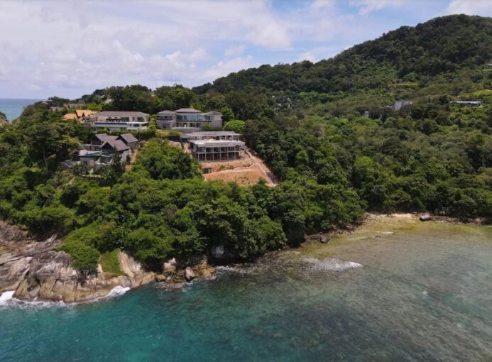 Splendide villa en bord de mer située à Kamala – 10 pièces – 8 chambres – 1609 m²