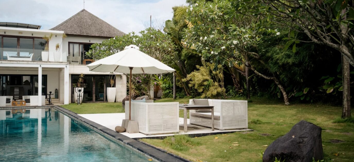 Une maison de plage spectaculaire à Bali – 7 pièces – 5 chambres – 22 voyageurs – 900 m²