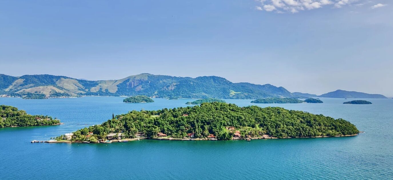 Propriété pieds dans l eau  exclusive  dans une île paradisiaque à Angra dos Reis – 10 pièces – NR chambres