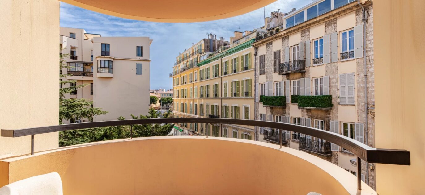 Place Masséna/ Coulée verte Appartement spacieux terrasses parking – 6 pièces – 4 chambres – 157 m²