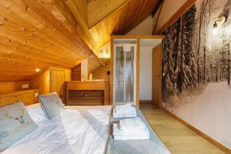 Chalet La Forêt Enchantée  – Chamonix – Location saisonnière – 6 pièces – NR chambres – 4 voyageurs – 200 m²