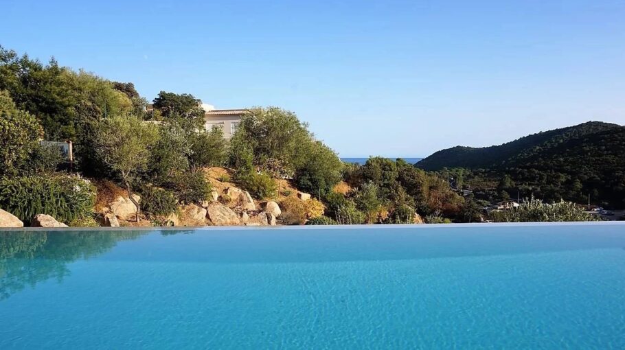 Villa de 205 m²-piscine-à 400 m de la plage-Fautea 20144 – 6 pièces – 4 chambres – NR voyageurs – 205 m²