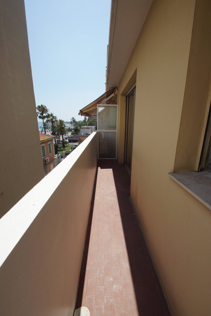 QUARTIER CALIFORNIE  – STUDIO VUE MER – 1 pièce – NR chambres – 26 m²