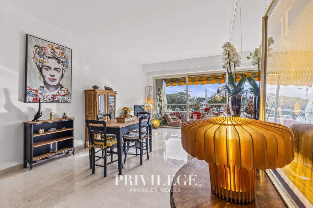 Appartement T3 – Marina Baie des Anges  – 3 pièces – 2 chambres – 56.6 m²