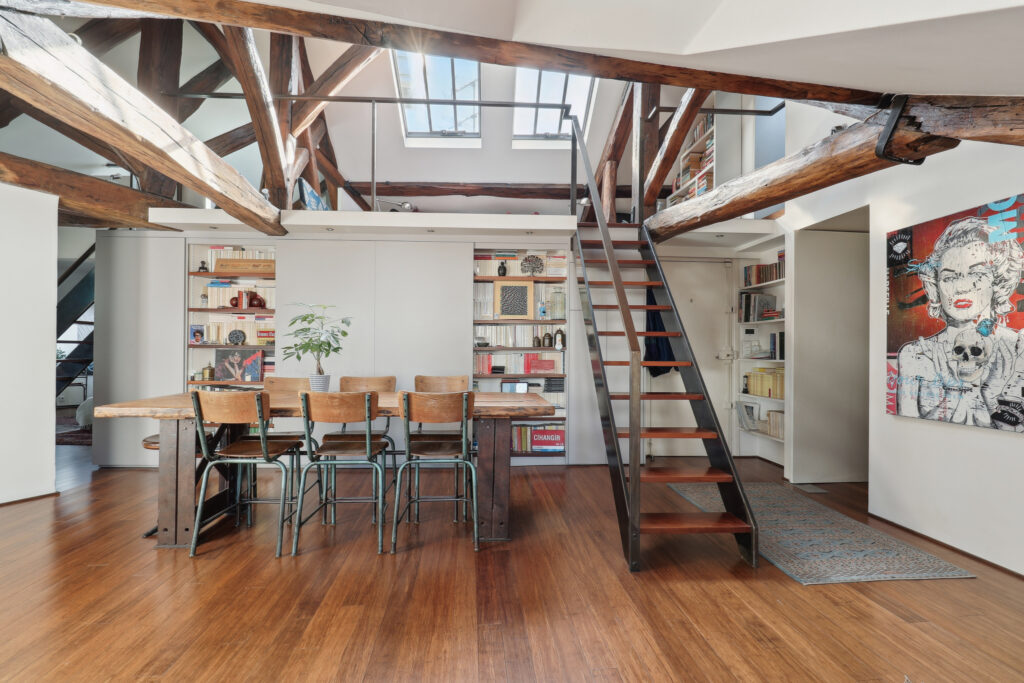 Paris 3ème – Enfants-Rouges – Appartement de charme avec vue – 5 pièces – 3 chambres – 140 m²