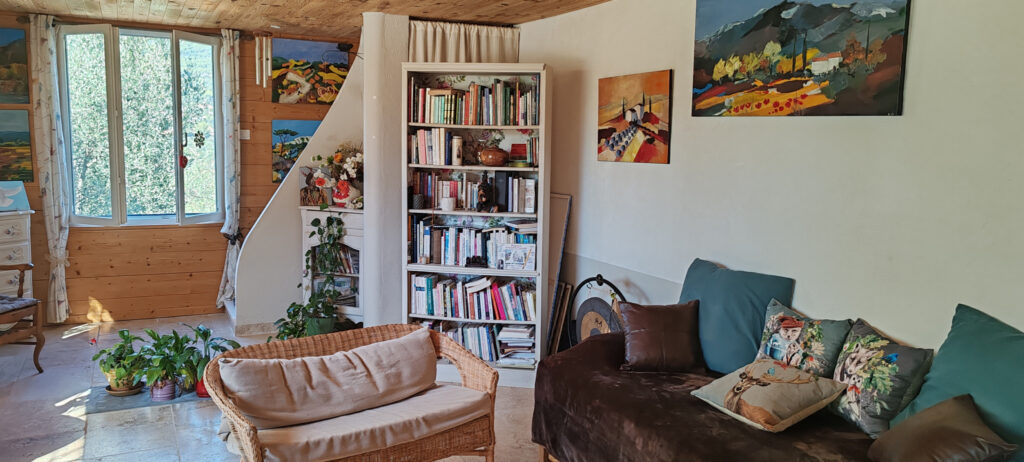 Bas de Villa avec 450m2 de terrain. – 2 pièces – 1 chambre – 80 m²