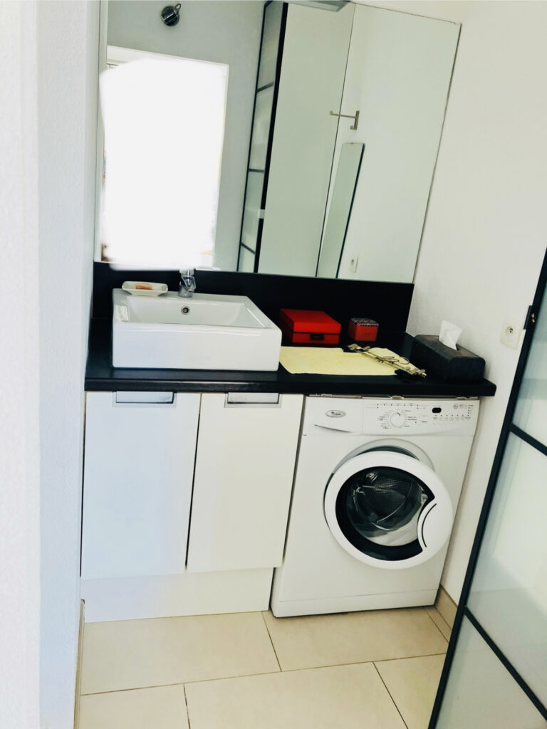 T2 cabine avec ascenceur vue mer et jardin Baie des Iles  – 3 pièces – 1 chambre – 43 m²