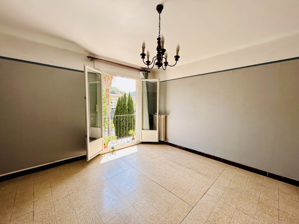 SECTEUR PETITE PROVENCE – LUMINEUX F2 AVEC CAVE – 2 pièces – 1 chambre – 50.4 m²