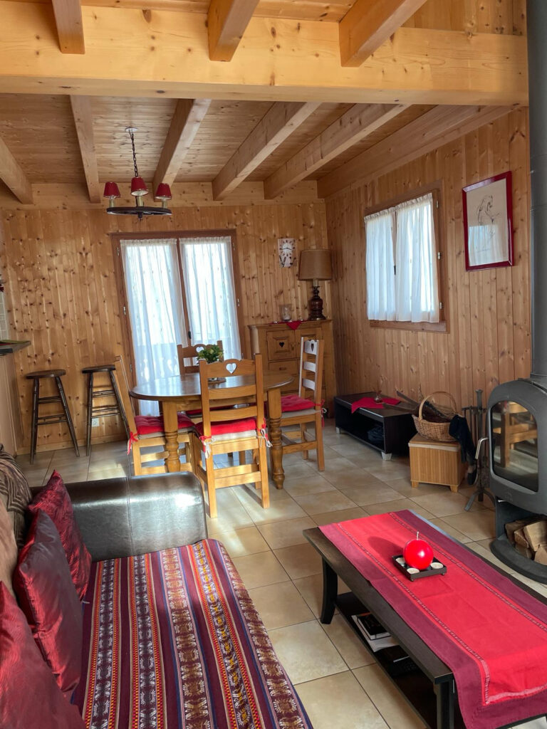 Chalet de 130m2 COUP DE COEUR – 4 pièces – 3 chambres – 130 m²