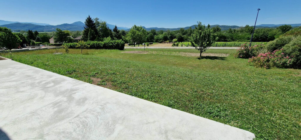 Villa de 160 m2 habitables sur 1168 m2 de terrain – 4 pièces – 3 chambres – 160 m²