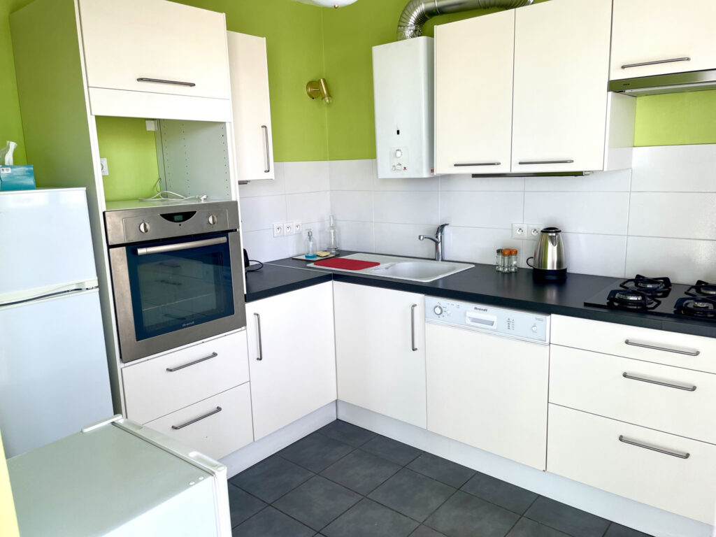 COLOCATION T4 / 1 chambre / Lumineux appartement avec balcon – 4 pièces – 3 chambres – 72.06 m²