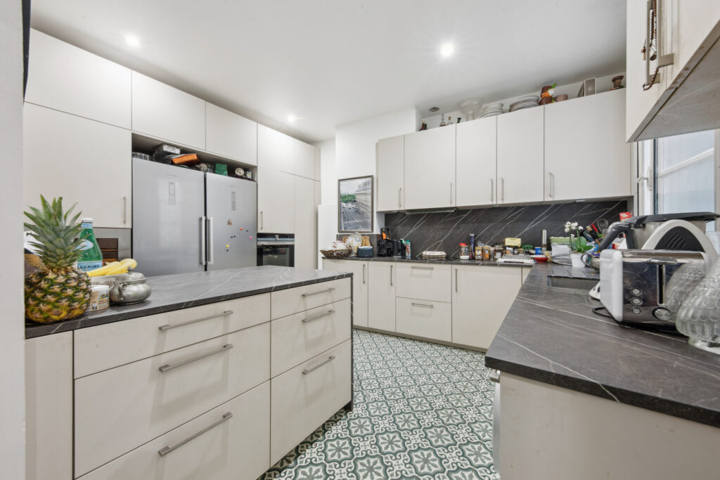 Paris 8ème  Saint-Augustin  Appartement familial – 6 pièces – 4 chambres – 150 m²