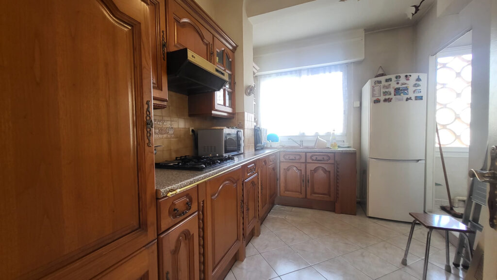 13002 MARSEILLE Vieux-Port / Panier Grand appartement à ache – 3 pièces – 2 chambres – 75 m²