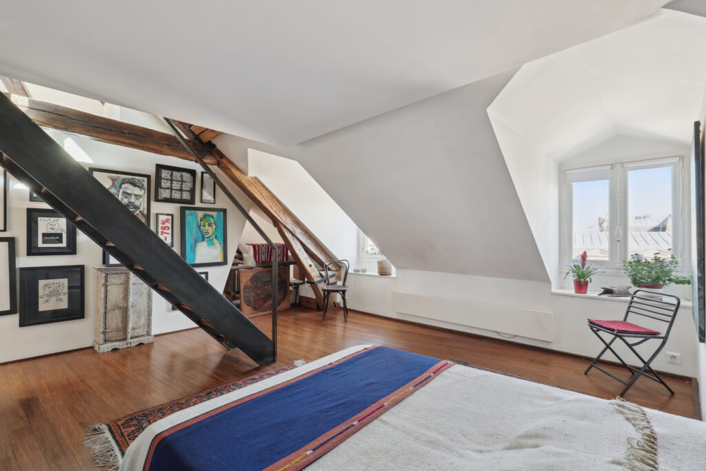 Paris 3ème – Enfants-Rouges – Appartement de charme avec vue – 5 pièces – 3 chambres – 140 m²