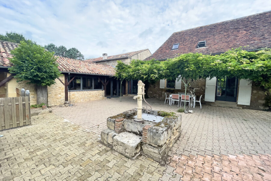 Maison à vendre à Cours-de-pile