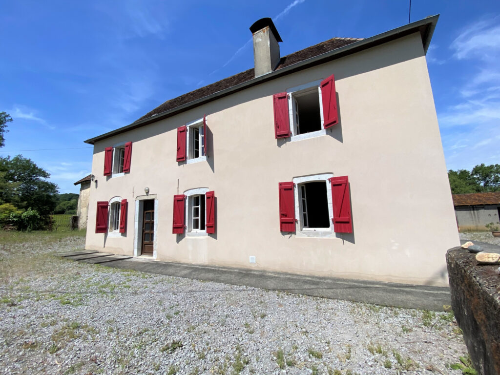 Propriété 11 Hectares Vue Pyrénées – 7 pièces – 5 chambres – 170 m²
