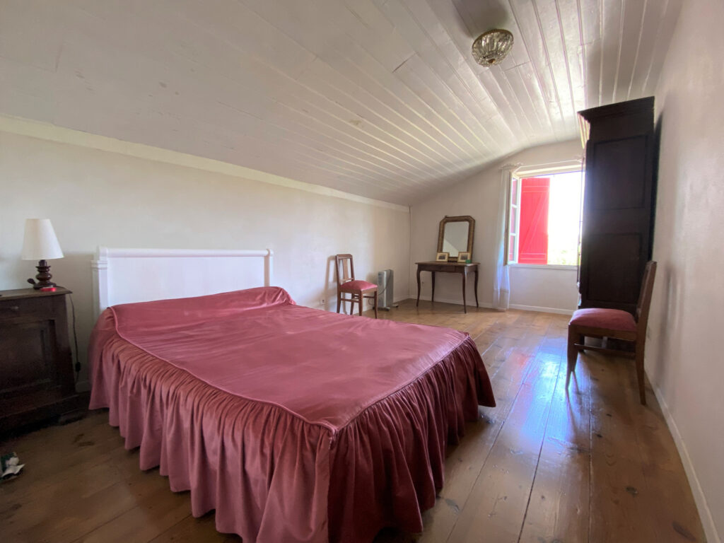 Propriété 11 Hectares Vue Pyrénées – 7 pièces – 5 chambres – 170 m²