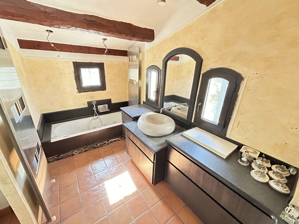 Magnifique maison provençale avec vue panoramique – 8 pièces – 5 chambres – 254.41 m²