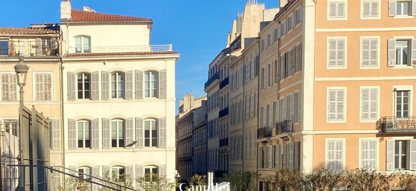 Appartement T6/7 dans immeuble Haussmannien sur Marseille – 7 pièces – 4 chambres – 185.06 m²