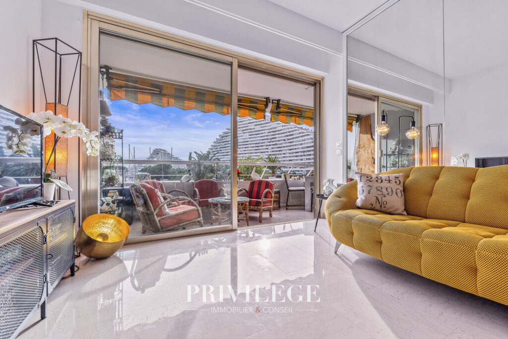 Appartement T3 – Marina Baie des Anges  – 3 pièces – 2 chambres – 56.6 m²