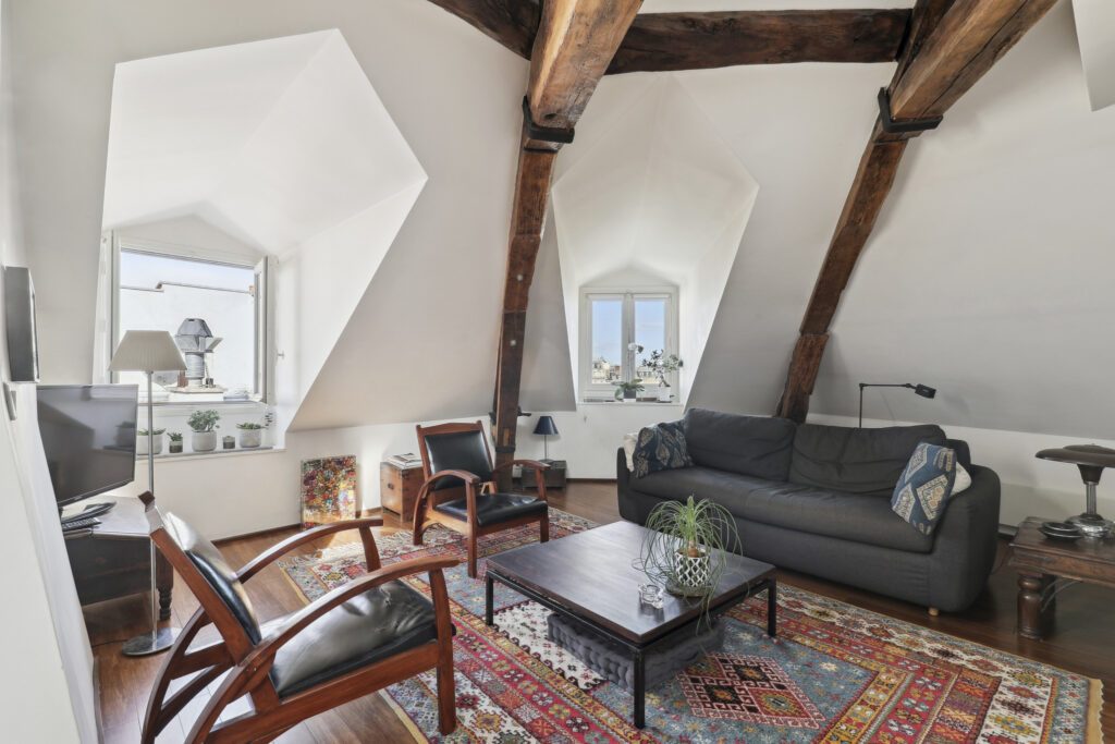 Paris 3ème – Enfants-Rouges – Appartement de charme avec vue – 5 pièces – 3 chambres – 140 m²