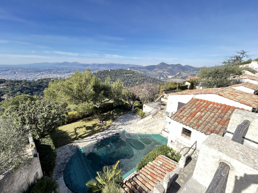 Magnifique maison provençale avec vue panoramique – 8 pièces – 5 chambres – 254.41 m²