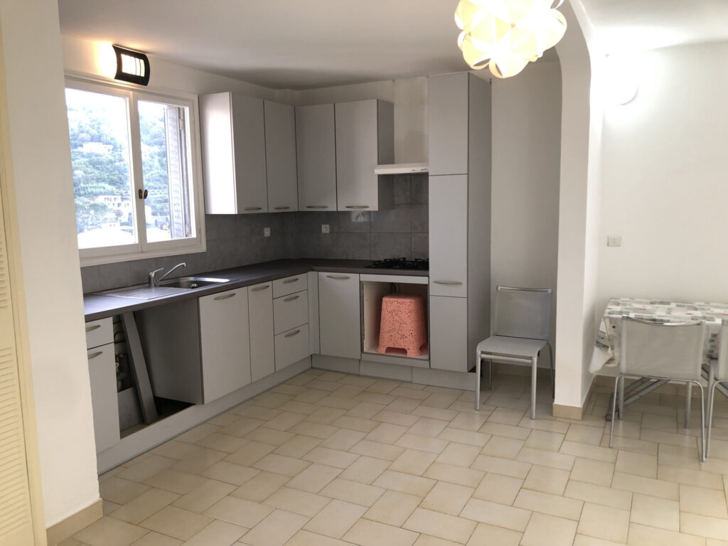 VALLAURIS LIMITE CANNES – 4 pièces – 3 chambres – 69.32 m²