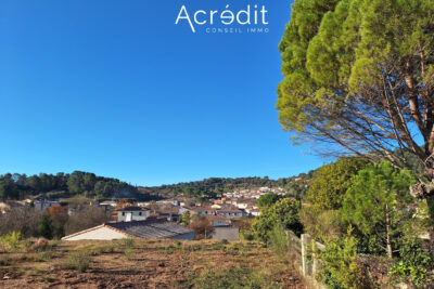 Terrain viabilisé avec vue dégagée à Clermont l&rsquo;Hérault – NR pièces – NR chambres – 776 m²
