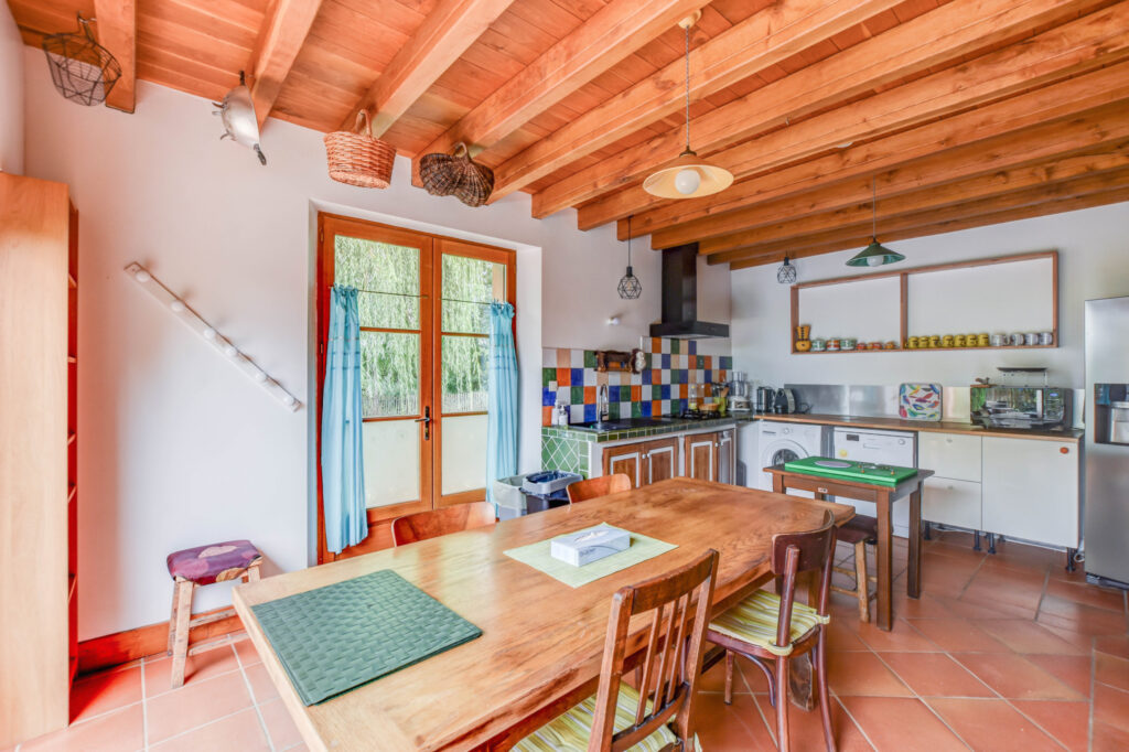 La tranquillité à l’état pur… – 14 pièces – 10 chambres – 541 m²