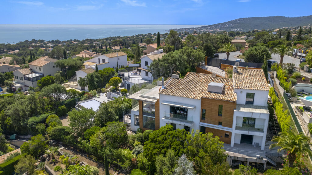Villa vue mer PANORAMIQUE – 8 pièces – 6 chambres – 324 m²